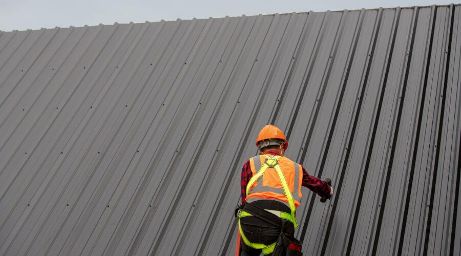 Professional metal roof installation services in Murfreesboro, TN